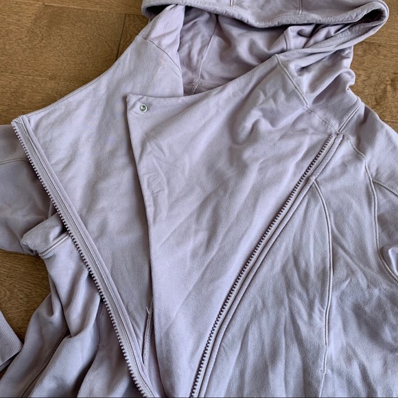 *SOLD* LULULEMON Coast Hoodie Smoky Blush Size 6 Sweater - Picture 9 of 12